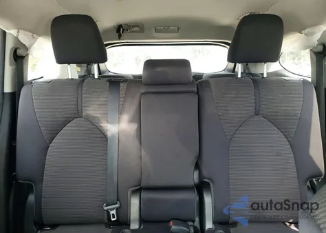 2021 Toyota Highlander L z USA, uszkodzony, nr VIN 5TDBZRBH4MS117881